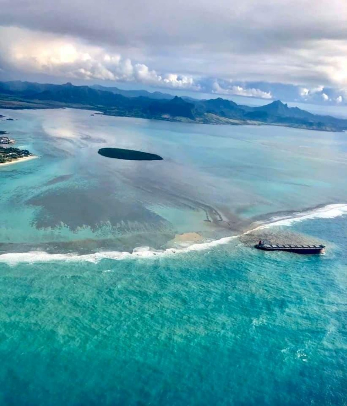 Marée noire sur l’Ile Maurice, un désastre écologique qui fait le tour du monde