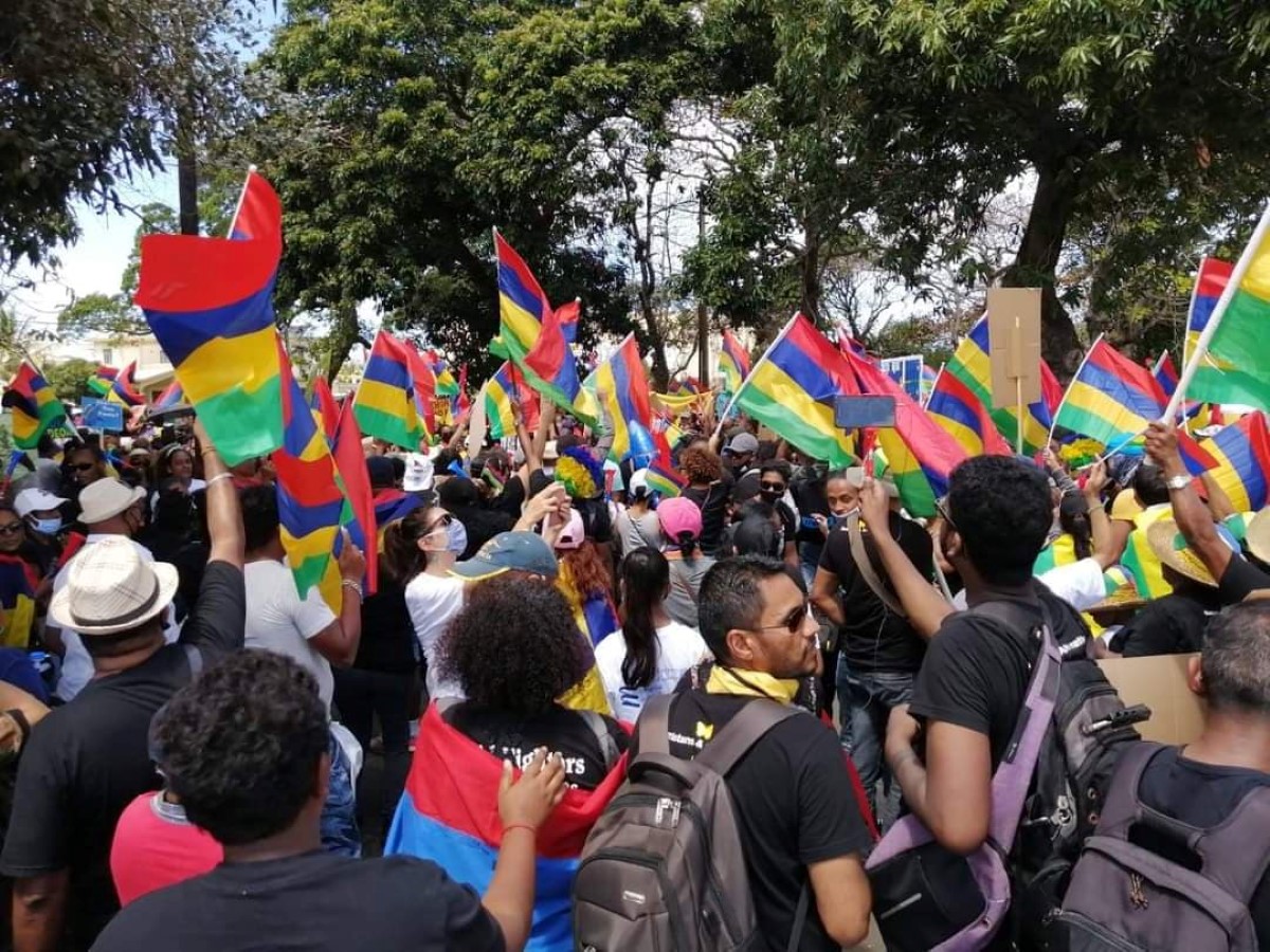 Mahébourg, la capitale du Sud, accueille des milliers de Mauriciens en colère