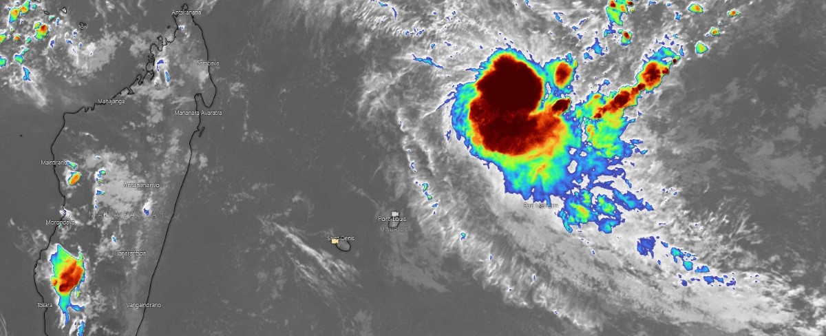La future tempête tropicale modérée Chalane est à environ 830 km au Nord-Est de Maurice