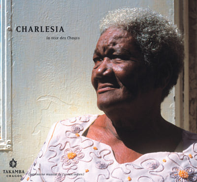 Charlesia Alexis militante et chanteuse chagossienne sous le regard de Bernie Mainlow