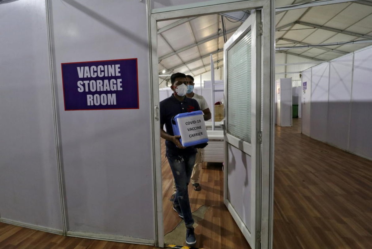 Le vaccin anti- Covid-19 de l'Inde inquiète et la meute crie au India bashing
