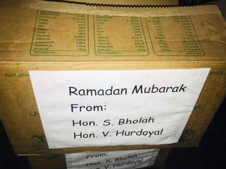 Ramadan : les ministres Bholah et Hurdoyal font de la récupération politique avec des dattes offertes par l'Arabie