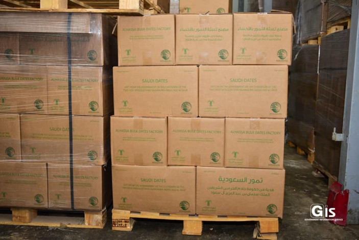 Livraison du Royaume d'Arabie saoudite qui a fait don de 50 tonnes de dattes au gouvernement Mauricien à l'initiative du King Salman Humanitarian Aid and Relief Centre (KSrelief)
