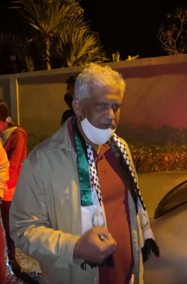 [Vidéo] Me Rama Valayden arrêté pour rassemblement "illégal"