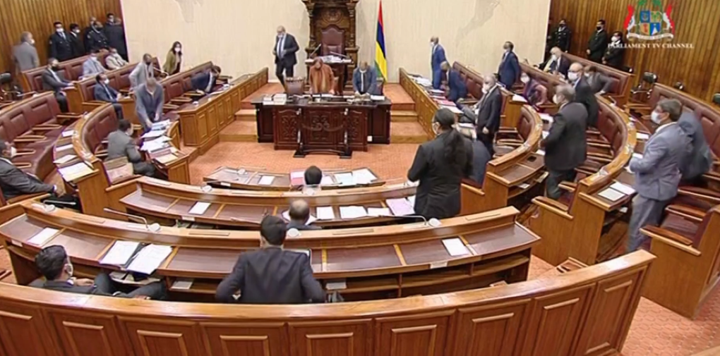 Assemblée nationale : La majorité opte pour la fuite en avant, selon Armance