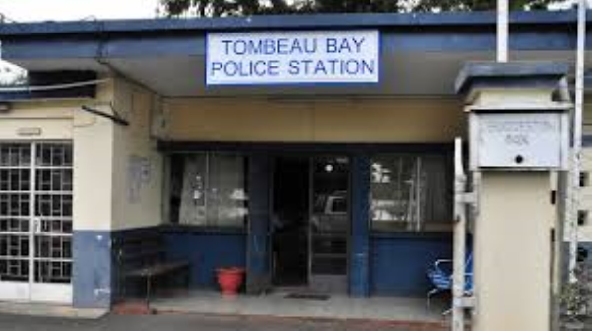 Baie du Tombeau : Un shoot de malade pour le technicien du CEB