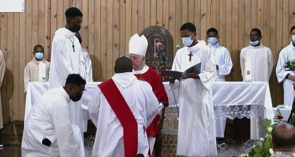 [Vidéo] Rodrigues : Ordination de Jean-Rex Casimir présidé par Mgr Alain Harel 