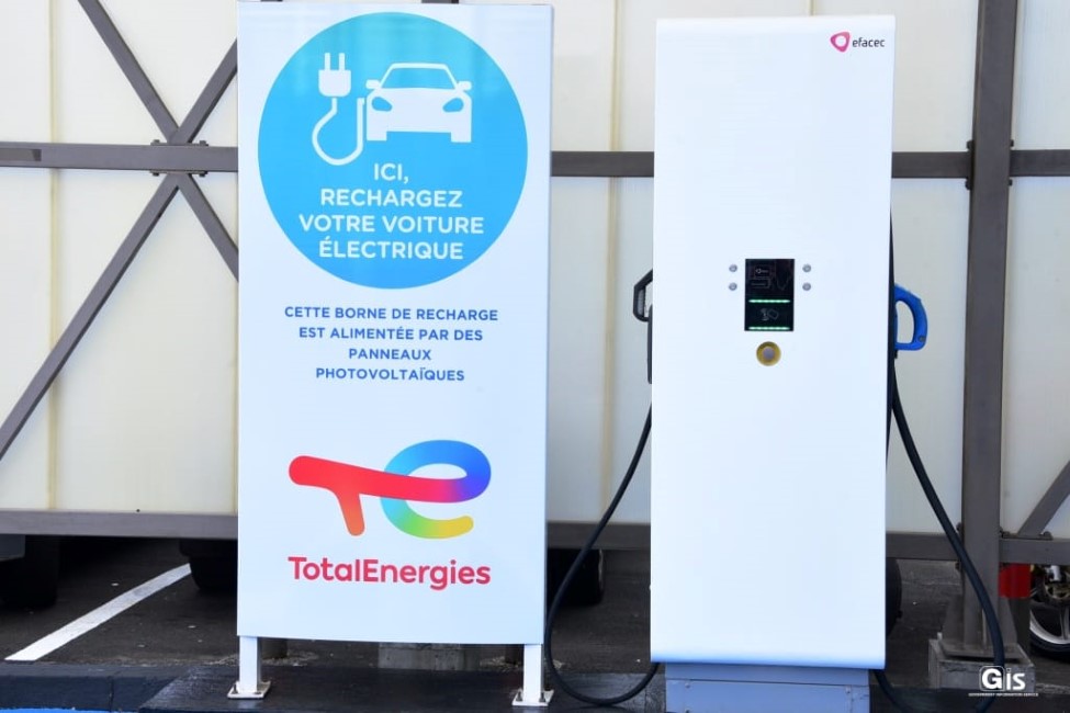 Consommation durable : 30 bornes de recharge de véhicules électriques installés d'ici fin 2025 à Maurice