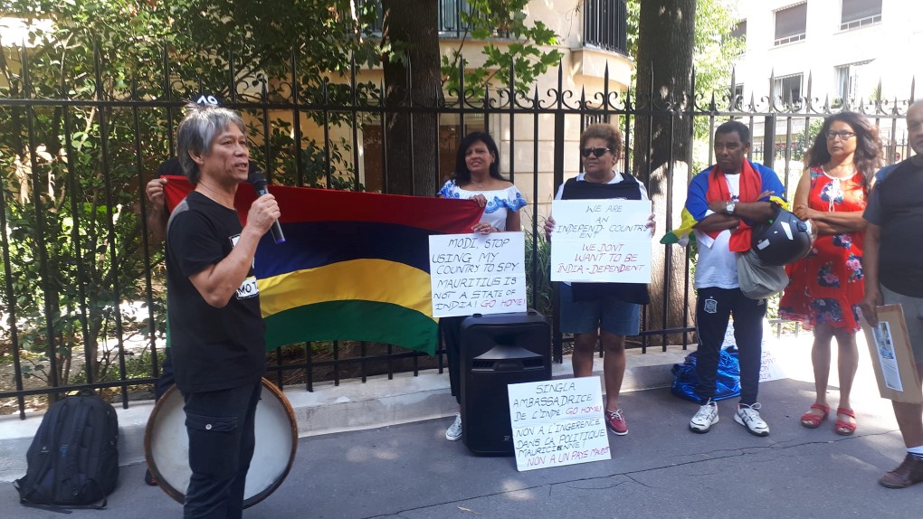 [Vidéo] Manifestation par la diaspora mauricienne devant l’ambassade de l’Inde à Paris