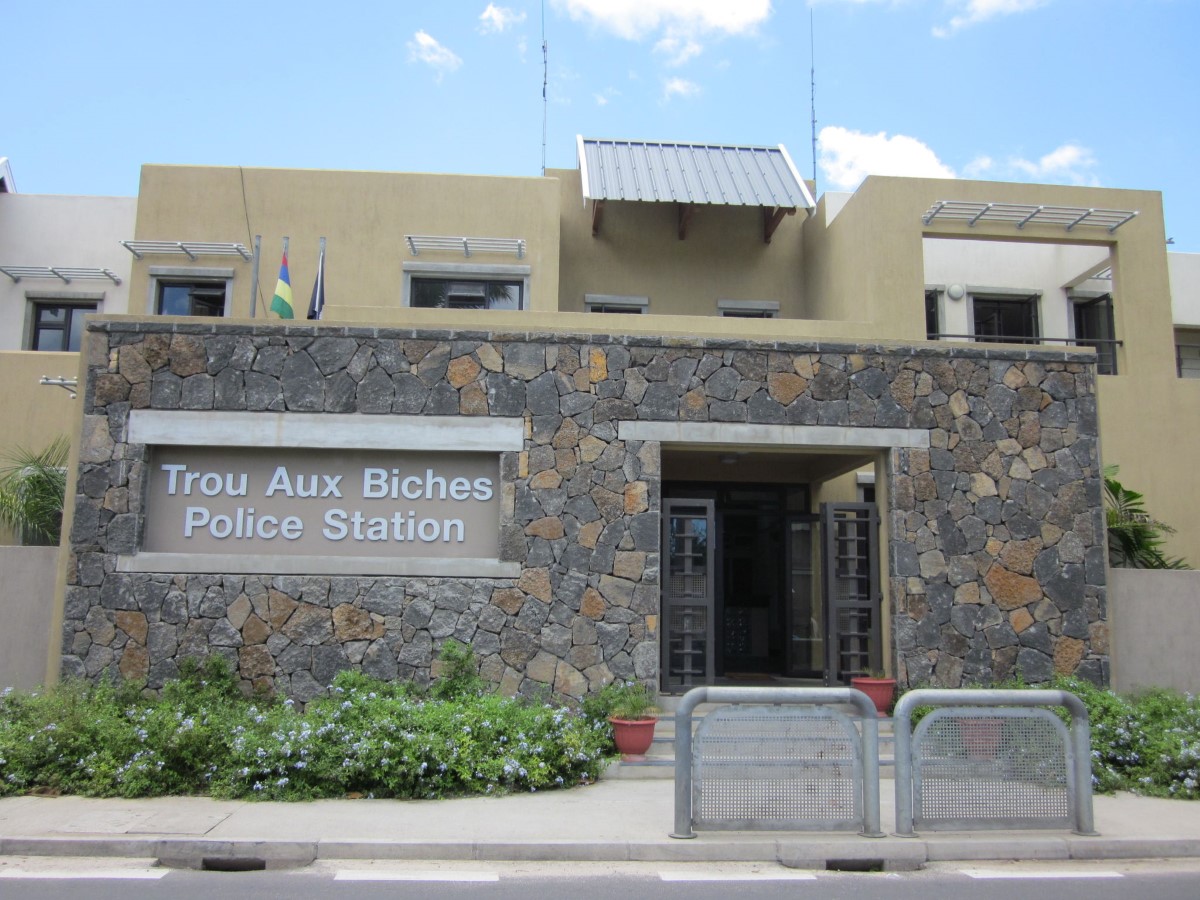 Triolet : Le président du conseil de Trou-aux-Biches victime d'une bévue policière