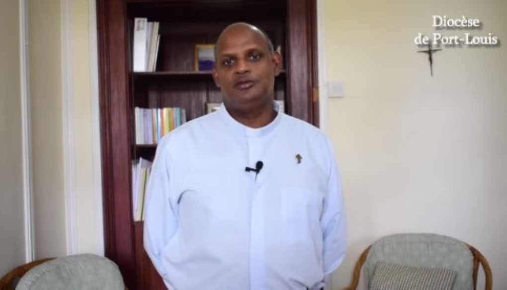 Vidéo- L'Évêque de Port-Louis Jean-Michaël Durhône pense à Agaléga