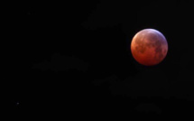 L'image du jour : Eclipse de Lune en Suisse par Jean Luc Mootoosamy
