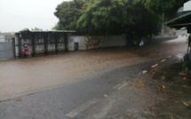 Pluies torentielles : plusieurs routes déjà impraticables à travers l’île