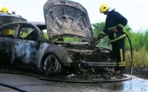 Un nouveau drame évité de peu : une voiture prend feu 