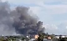 Baie du Tombeau : Incendie en cours dans une usine
