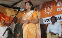 Dynastie familiale : Lady Sarojini Jugnauth mène campagne pour faire élire son fils