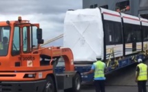 ▶️ Métro express : Le septième Light Rail Vehicle (LRV) est arrivé à Port-Louis 