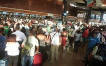 Aéroport de Roland Garros : Des passagers de Air Mauritius bloqués depuis trois jours à Gilllot