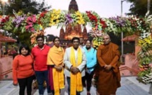 Pradeep Roopun s'offre un voyage spirituel en Inde et se fait "arrêter" pour excédent de bagages