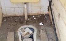 Les toilettes publiques de la plage du Morne condamnées et inutilisables 