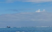 Naufrage d'un navire chinois à Pointes-aux-Sables : la priorité au pompage de l’huile à bord et au renflouage du bateau