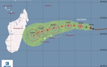 Batsirai à 1305 km de Maurice pourrait devenir cyclone dans les prochaines 24 heures