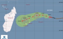 ​Batsirai s'est renforcé au stade de cyclone tropical et se trouve à 1200 km de Maurice