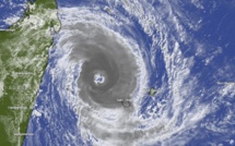 Le cyclone tropical Batsirai s'éloigne : Maurice reste encore sous l'influence périphérique
