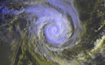 [Humeur] Cyclone Enmati : un manque cruel de communication et d'informations de la station de Vacoas