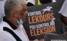 [Vidéo] Port-Louis : Manifestation de Linion Pep Morisien en soutien aux courses hippiques