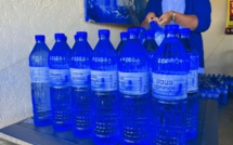 Le public est prié de ne pas consommer l'eau de la marque Aqua Springs