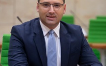 Johnathan Attard, le ministre de la Justice maltais dépense près de 2 000 euros en données mobiles à Maurice
