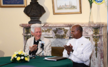 Le père Jean Michaël Durhône est le nouvel évêque de Port Louis