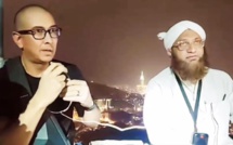 Vidéo- Arabie : Le député Shakeel Mohamed récite un verset du Coran sur la montagne Jabal an-Nūr